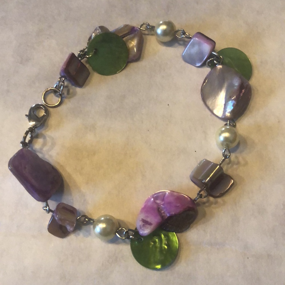 Puka Shells, Pearls, And Mother Of Pearl Necklace - Picture 3 of 4